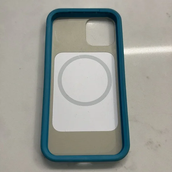 OtterBox Slim Case with MagSafe for Apple iPhone 12/12 Pro - Picture 2 of 4